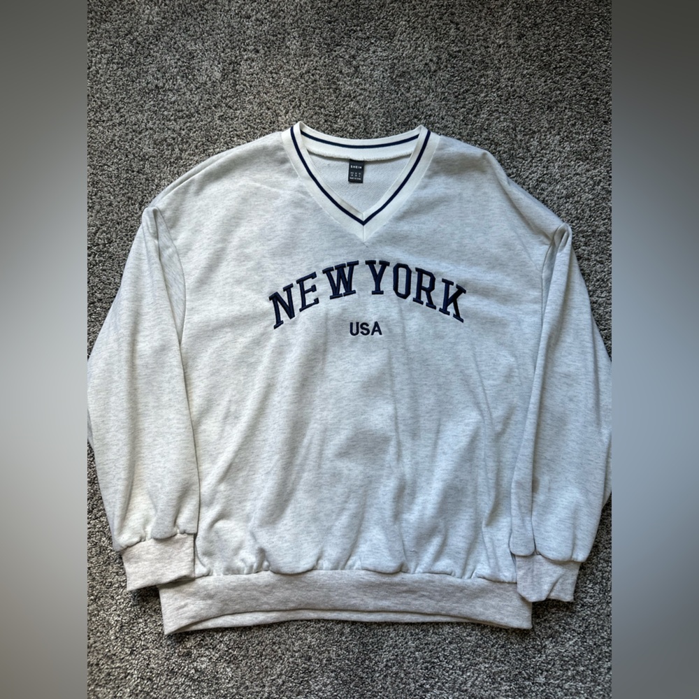 SHEIN Black and Gray V-Neck Sweater with New York Print